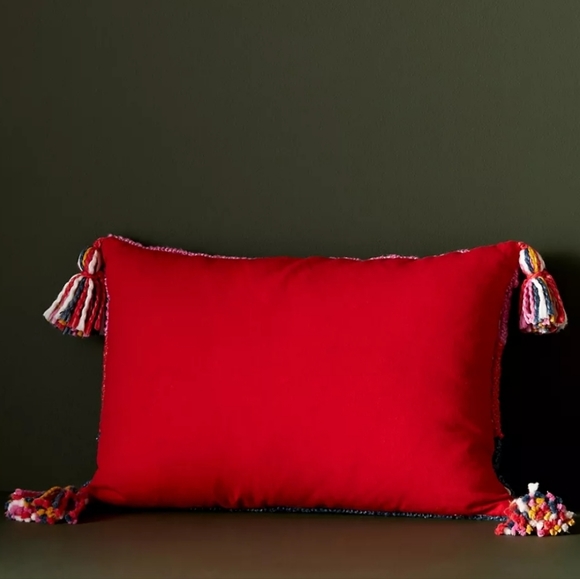 Anthropologie Season's Greetings Hooked Pillow- multi-colored - Picture 4 of 13